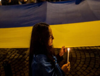 Укроучебники учат ставить свечки чертям