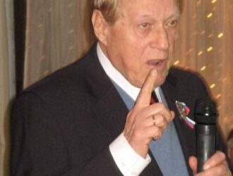 Законная власть является легитимной, лишь на началах соборного права.  