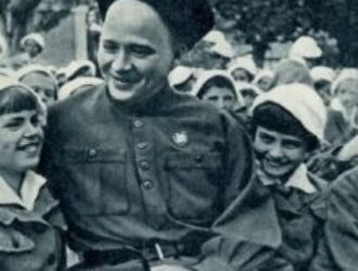 Свидетельства о подвигах детского писателя Аркадия Гайдара, командира батальона особого назначения