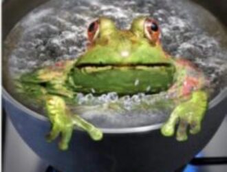 Почему Россию со всем нашим ракетным арсеналом не боятся?