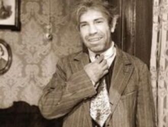 Шариковы с дипломами