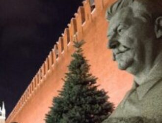 Идеология обмана: кому выгодна 