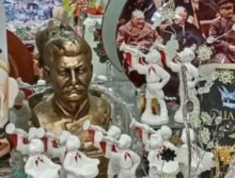 Как потомки Шарикова возвращаются на блевотину свою...