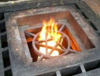 Вечный огонь геенны огненной ‒ символ коммунизма и сталинской ВОВ...