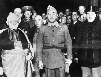 Франко наносит удар из гроба