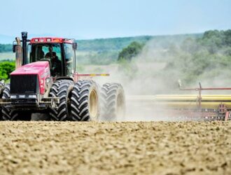Фермер Мельниченко: «Вы еще заставьте пенсионеров поднять рождаемость в стране»