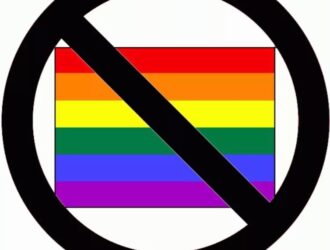 ЛГБТ запрещено в России сегодняшним решением Верховного суда РФ.