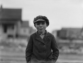 В 1851 г. крепостной мальчик открыл фабрику. Что он сделал со своими бывшими товарищами: урок всем современным предпринимателям