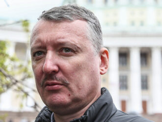 «Почему бы не сформировать ополчение?»: Игорь Стрелков о том, как России не увязнуть в Украине